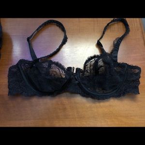 Chantelle 32B with French leavers lace in Black